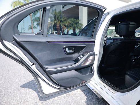 Used 2023 Mercedes-Benz S 500 4MATIC image 40