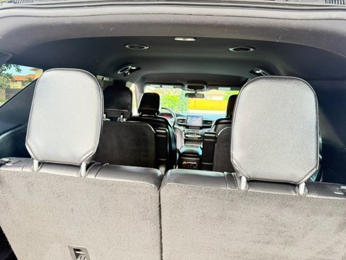 Used 2020 Ford Explorer Limited RWD image 22