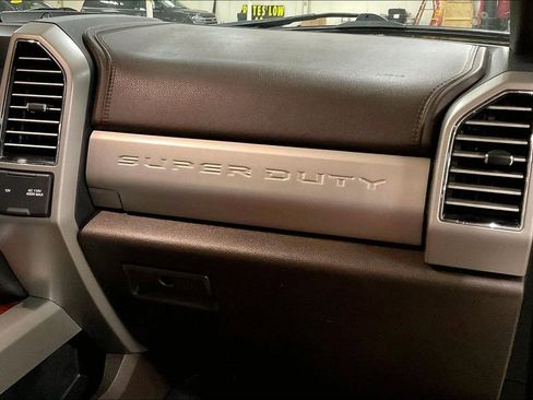 Used 2020 Ford F250 King Ranch w/ King Ranch Ultimate Package AWD/4WD image 15