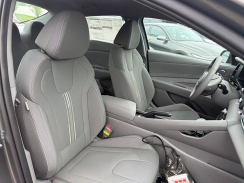 Used 2026 Hyundai Elantra Sport FWD image 32