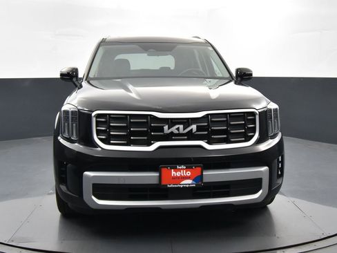 Certified 2025 Kia Telluride S image 4