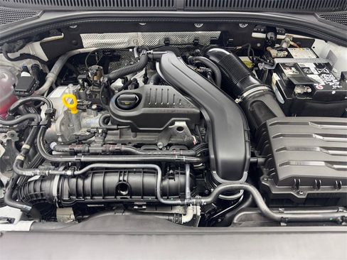 Used 2025 Volkswagen Jetta SE w/ Sunroof Package image 75