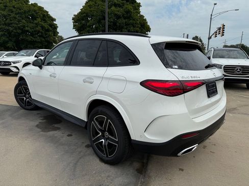 Used 2025 Mercedes-Benz GLC 350e 4MATIC image 4