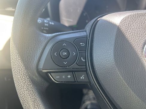 Used 2025 Toyota Corolla LE FWD image 10
