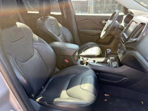 Used 2022 Jeep Cherokee Latitude Lux w/ Sun & Sound Group AWD/4WD image 12