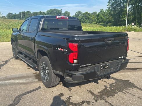 Used 2023 Chevrolet Colorado LT w/ LT Convenience Package III AWD/4WD image 3