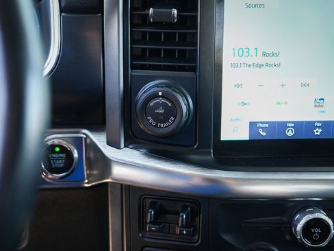 Used 2022 Ford F150 Lariat w/ Max Trailer Tow Package image 26