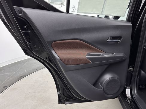 Used 2024 Nissan Kicks SR image 23