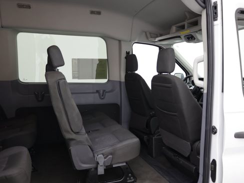 Used 2019 Ford Transit 350 XLT RWD image 32