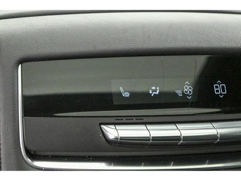 Used 2023 Cadillac Escalade Premium Luxury image 30