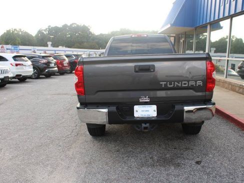 Used 2017 Toyota Tundra SR5 w/ SR5 Upgrade Package RWD image 5
