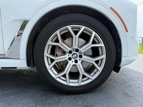 Used 2023 BMW X7 xDrive40i w/ Premium Package AWD/4WD image 35