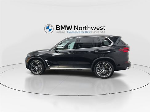 New 2026 BMW X5 xDrive40i w/ Premium Package image 11
