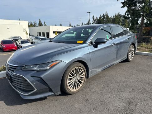 Used 2021 Toyota Avalon Limited w/ Advanced Safety Package AWD/4WD image 3