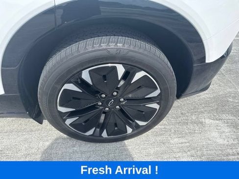 Used 2024 Chevrolet Blazer EV RS AWD/4WD image 17