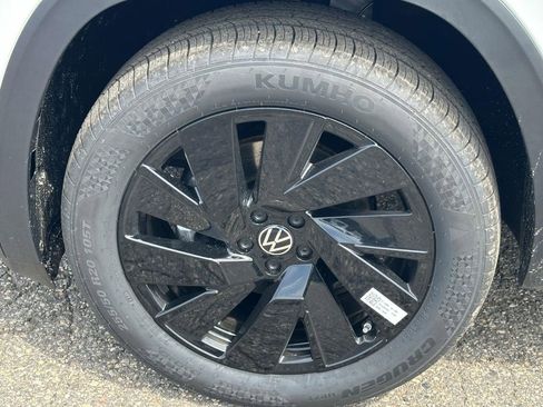 New 2026 Volkswagen Atlas SE AWD/4WD image 8