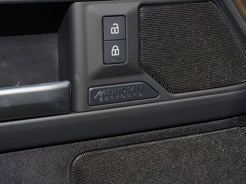 New 2026 Land Rover Defender 130 X-Dynamic SE AWD/4WD image 12