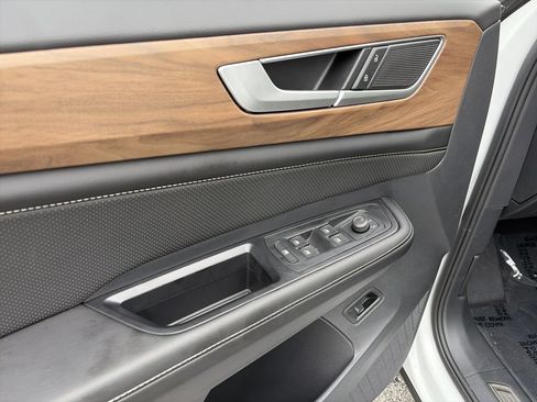 Certified 2026 Volkswagen Atlas SE FWD image 26