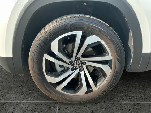 Used 2023 Volkswagen Atlas Cross Sport SEL AWD/4WD image 14