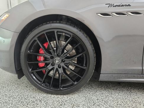 Used 2023 Maserati Ghibli Modena RWD image 37