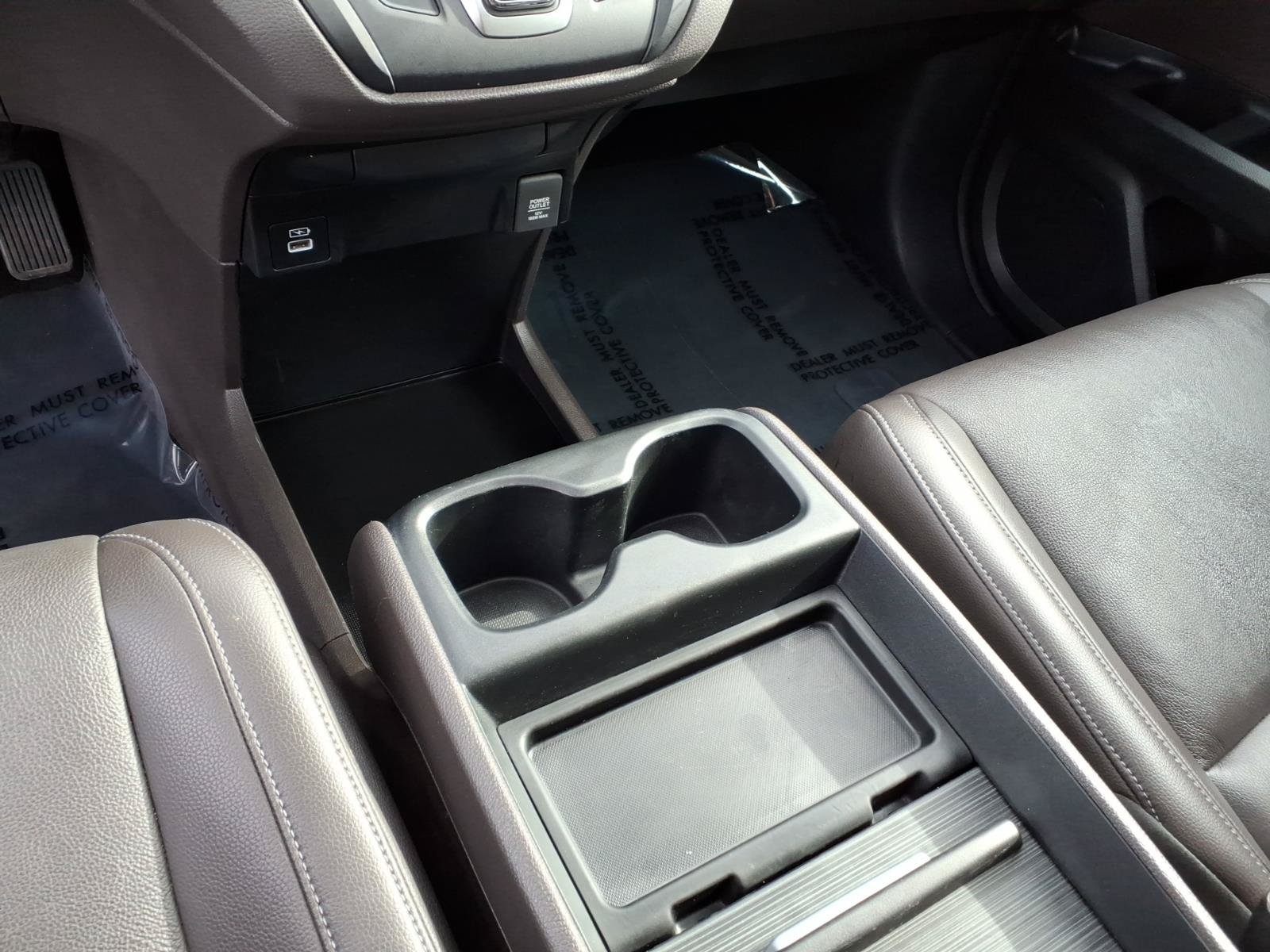 Certified 2024 Honda Odyssey EX-L image 9