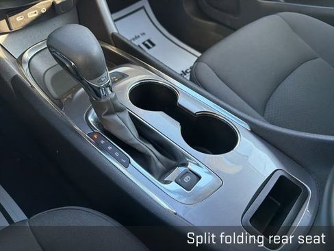 Used 2024 Chevrolet Malibu LT image 33