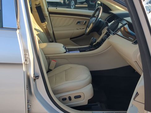 Used 2013 Ford Taurus Limited image 20