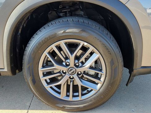 Used 2024 Nissan Rogue S AWD/4WD image 6