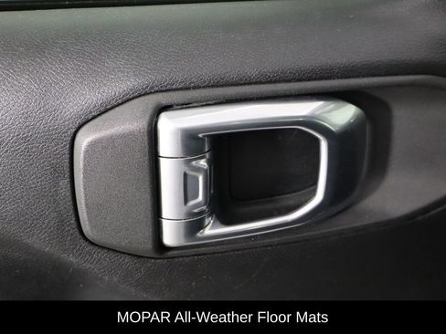 Used 2021 Jeep Wrangler Sport AWD/4WD image 20