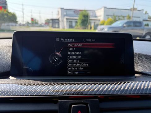 Used 2015 BMW M4 Convertible RWD image 24