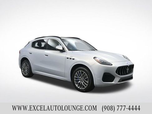 Used 2023 Maserati Grecale GT image 8