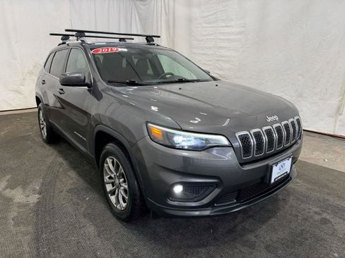 Used 2019 Jeep Cherokee Latitude Plus w/ Cold Weather Group image 7