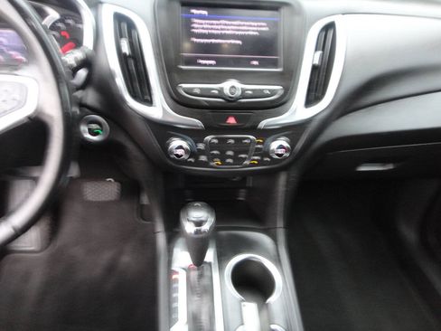 Used 2021 Chevrolet Equinox LT AWD/4WD image 8