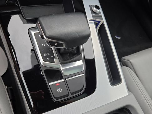 Used 2025 Audi Q5 2.0T Premium AWD/4WD image 25