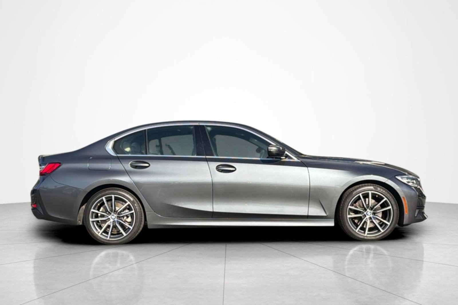 Used 2020 BMW 330i Sedan w/ Driving Assistance Package RWD image 6