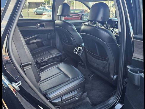 Used 2021 Kia Sorento EX image 12