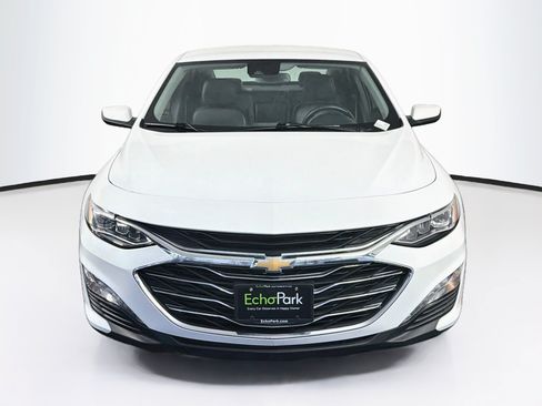 Used 2024 Chevrolet Malibu LT FWD image 2