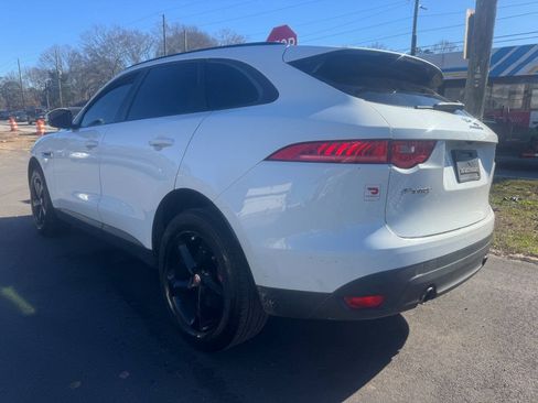 Used 2018 Jaguar F-PACE Premium AWD/4WD image 4