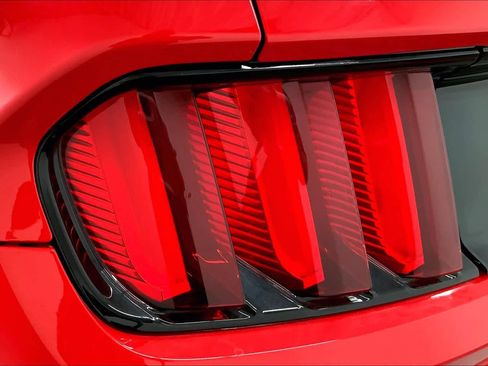 Used 2016 Ford Mustang Convertible w/ Equipment Group 051A RWD image 21