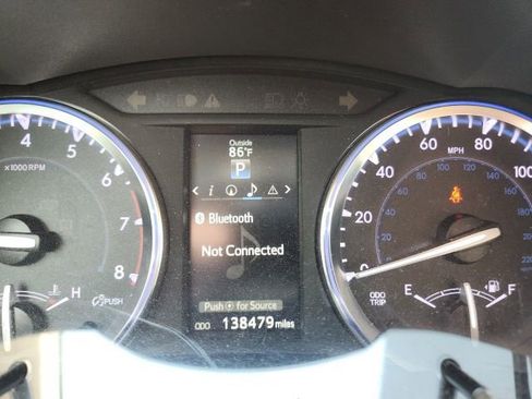 Used 2014 Toyota Highlander Limited FWD image 13