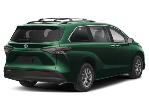New 2026 Toyota Sienna XLE FWD image 3
