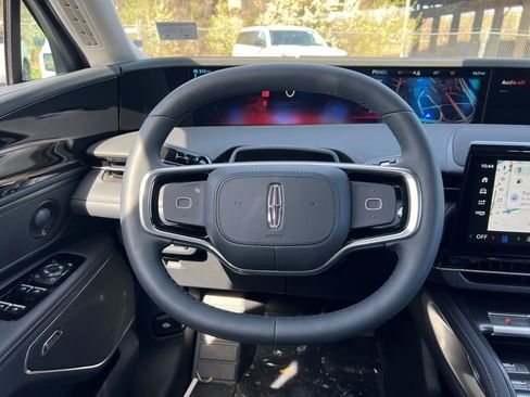 New 2026 Lincoln Nautilus Reserve AWD/4WD image 21