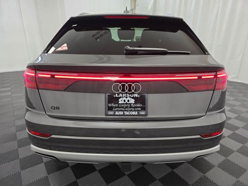 Used 2025 Audi Q8 Premium Plus w/ Premium Plus Package image 5