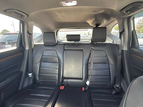 Used 2018 Honda CR-V Touring image 6