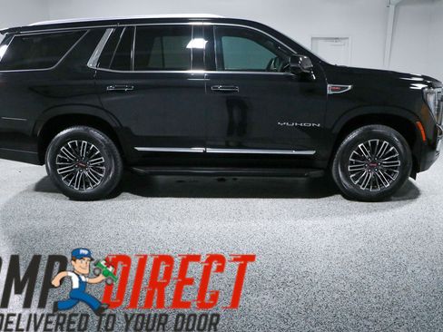 Used 2025 GMC Yukon Elevation w/ Elevation Premium Package AWD/4WD image 6