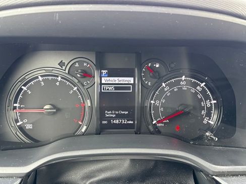 Used 2021 Toyota 4Runner SR5 Premium image 17