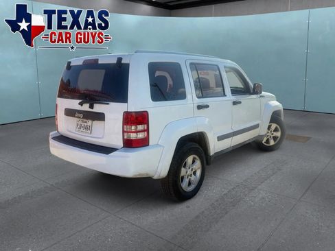 Used 2012 Jeep Liberty Sport RWD image 2