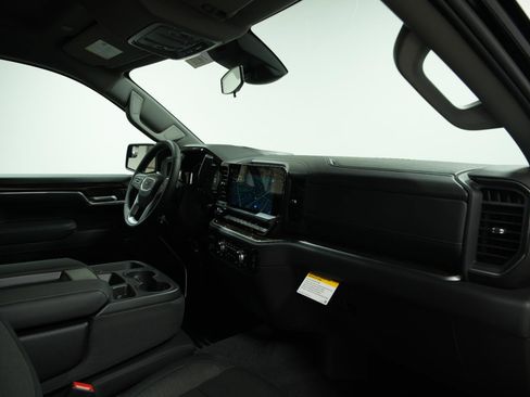 New 2026 GMC Sierra 1500 Elevation image 18