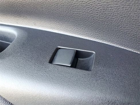 Used 2025 Toyota Corolla LE image 14