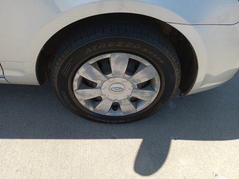 Used 2007 Hyundai Accent GS image 24